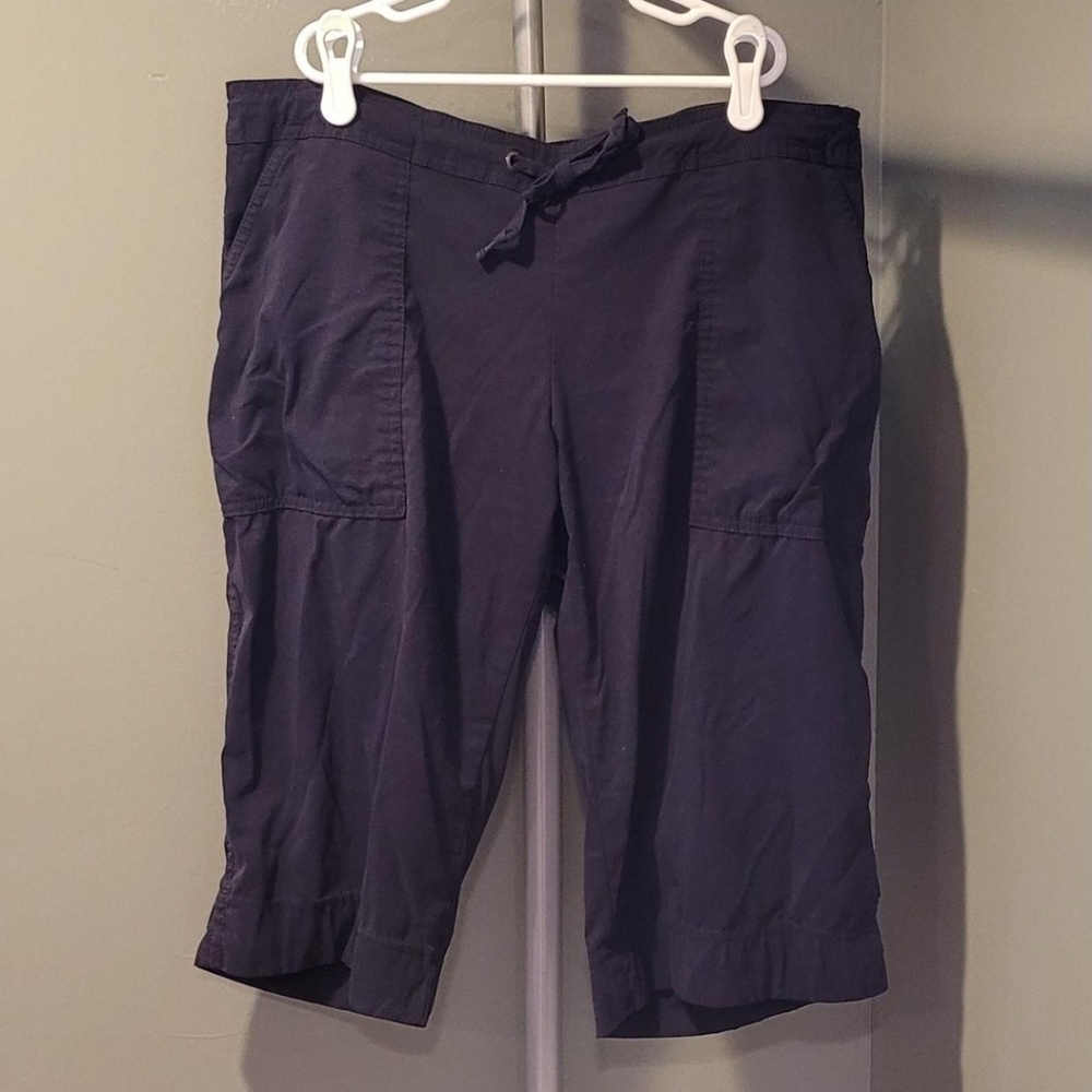 PrAna Women's Capri Pants Knee Length Shorts Y2K Style, Size M, Black